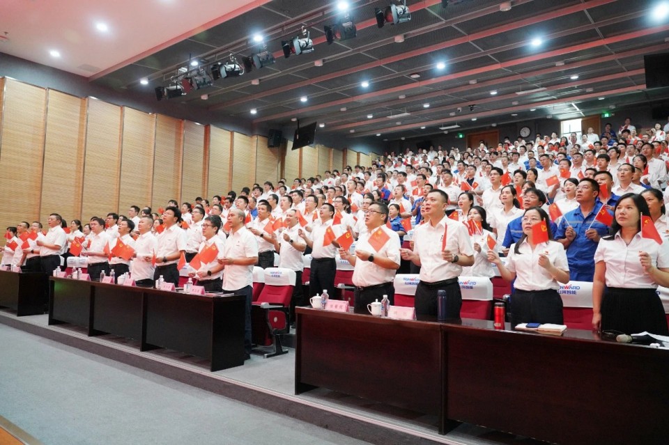 20250904081506_84527 KU酷游官网智能组织集中收看留想中国人民抗日战争暨世界反法西斯战争成功80周年大会